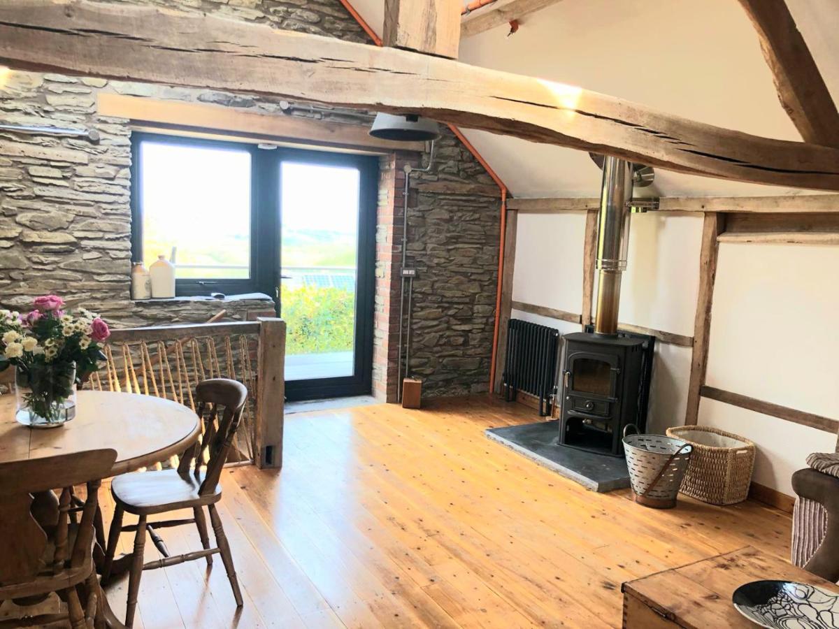 Hay Barn, Penrheol Farm, Unique Barn Conversion Builth Wells Exterior foto
